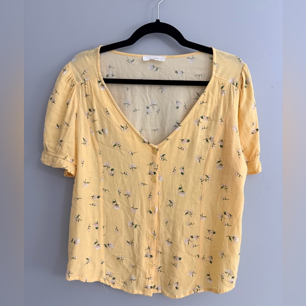 Women’s Elodie Yellow Floral V-neck Casual Blouse T-shirt Top - Size Large